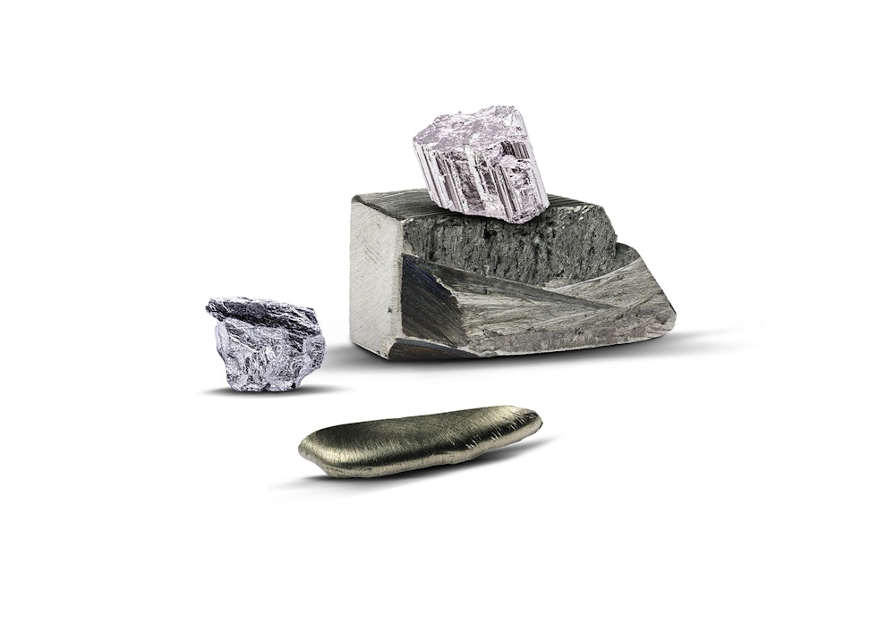 In der Mitte dieses Bildes sind die vier Seltenen Erden abgebildet, welche im Golden Gates Green Economy Sparplan angeboten werden.